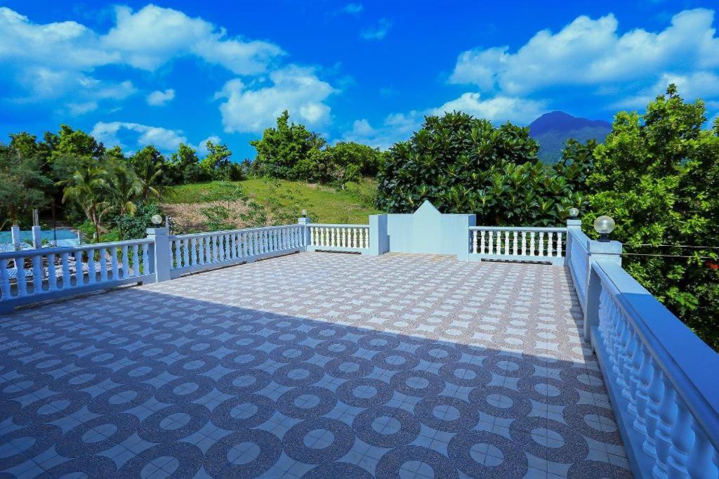 Hillside Villa Basco Kültér fotó